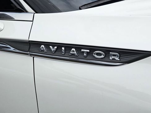 Used 2023 Lincoln Aviator Reserve w/ Equipment Group 201A RWD image 6