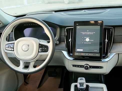 New 2026 Volvo XC90 T8 Ultra image 25