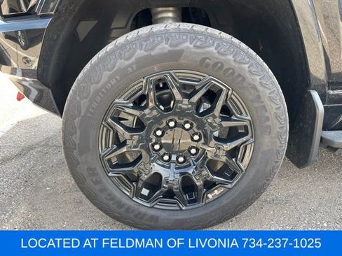 Used 2024 GMC Hummer EV 2X w/ LPO, Sport Package AWD/4WD image 5