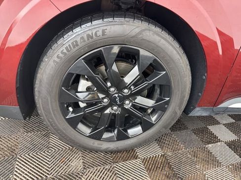 Certified 2023 Kia Carnival SX Prestige image 32