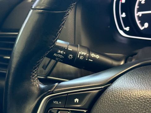 Certified 2018 Honda Accord EX-L image 30