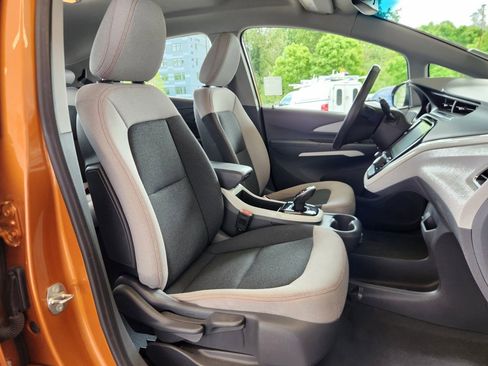 Used 2017 Chevrolet Bolt LT FWD image 4