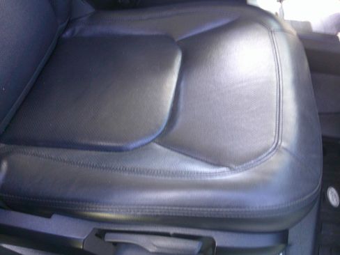 Used 2023 Land Rover Defender 110 S image 38