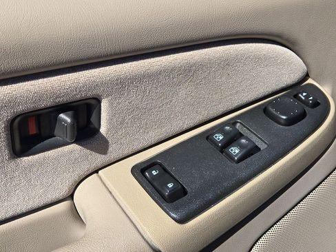 Used 2003 Chevrolet Silverado 1500 LS image 14