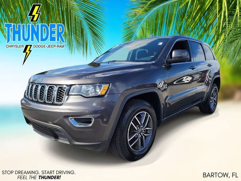 Used 2019 Jeep Grand Cherokee Laredo w/ 18" Wheel & 8.4" Radio Group image 2