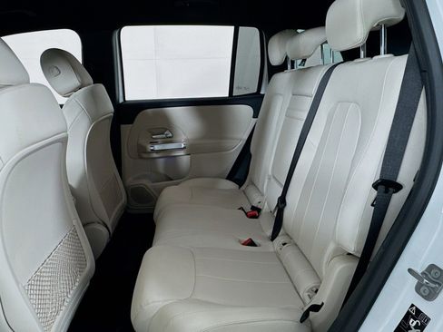 Certified 2025 Mercedes-Benz GLB 250 image 8