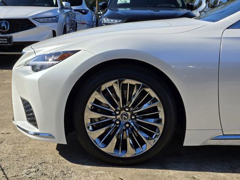 Used 2021 Lexus LS 500 w/ Interior Upgrade Package image 11