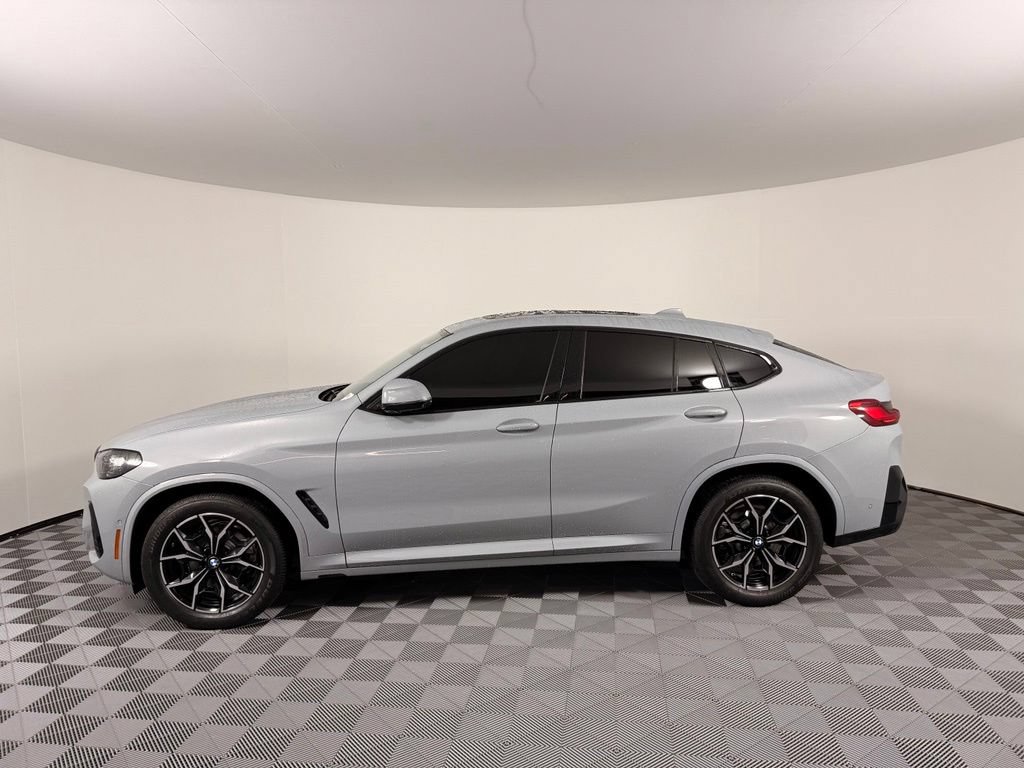 Used 2023 BMW X4 xDrive30i w/ M Sport Package AWD/4WD image 15