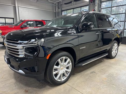 Used 2024 Chevrolet Tahoe High Country AWD/4WD image 4