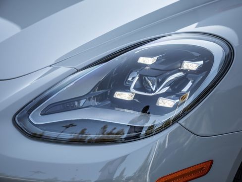 Certified 2023 Porsche Panamera 4 image 27