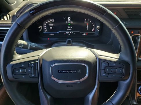 Used 2023 GMC Yukon Denali Ultimate image 30
