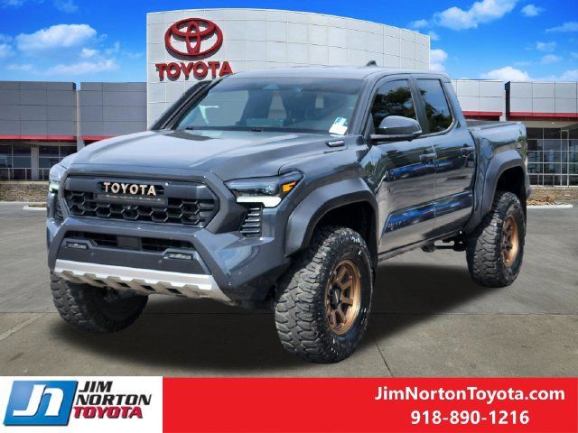 Used 2025 Toyota Tacoma 4x4 Double Cab Hybrid image 4