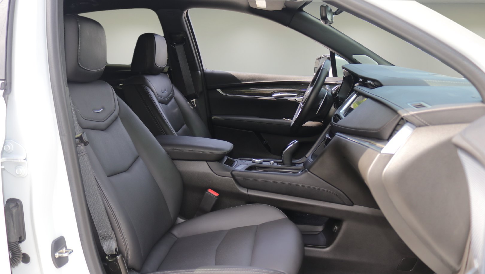 Used 2024 Cadillac XT5 Sportv w/ Technology Package AWD/4WD image 18