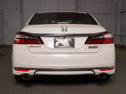 Used 2017 Honda Accord Sport Special Edition image 12