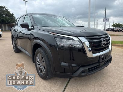 Used 2024 Nissan Pathfinder S w/ Cargo Package