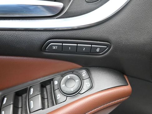 Used 2020 Buick Enclave Avenir image 6