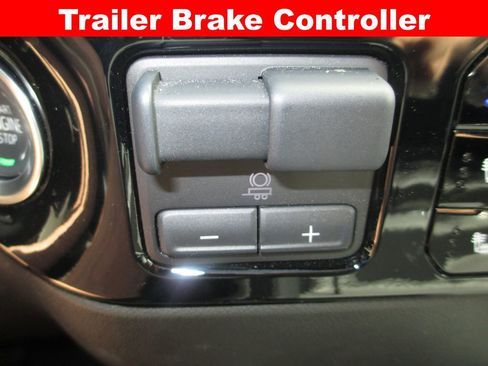 Used 2025 Chevrolet Silverado 2500 ZR2 w/ Technology Package AWD/4WD image 22