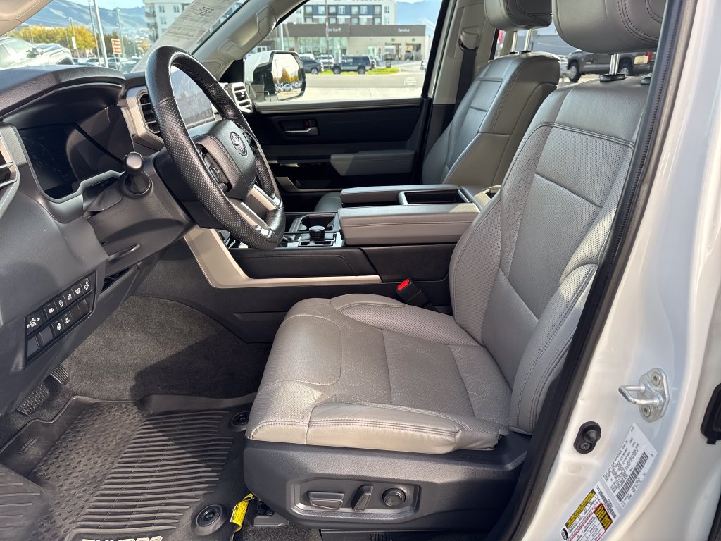 Used 2024 Toyota Tundra Limited AWD/4WD image 10