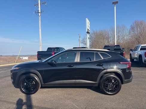 Used 2024 Chevrolet Trax ACTIV w/ Driver Confidence Package image 6