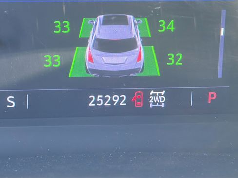 Used 2023 Cadillac XT5 Premium Luxury image 10