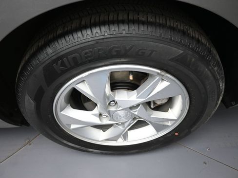 Certified 2023 Hyundai Elantra SE FWD image 15