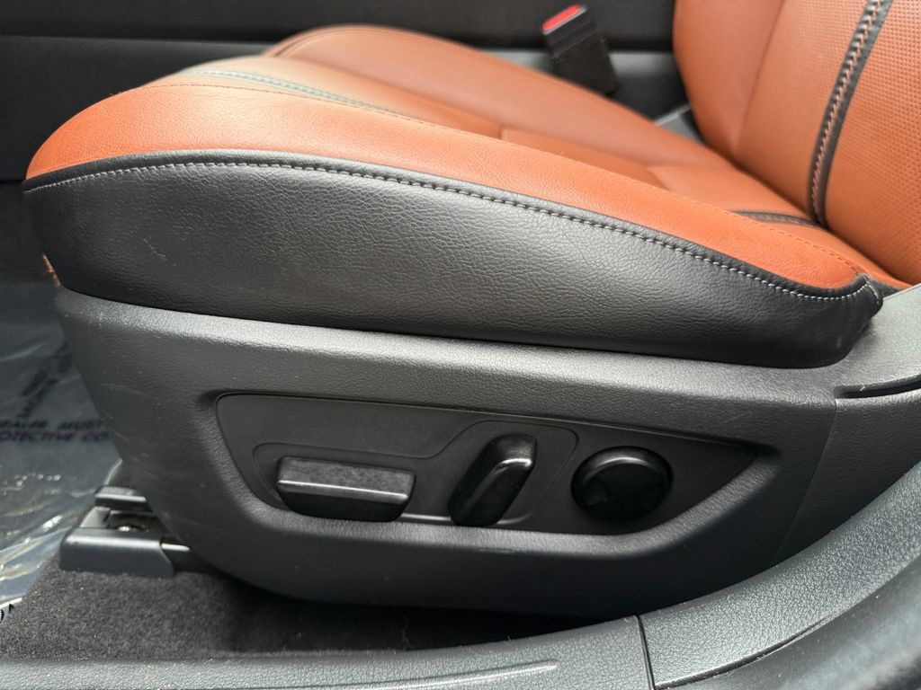 Used 2025 MAZDA CX-50 AWD 2.5 Turbo w/ Weather Package image 7