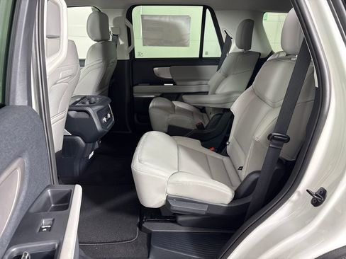 New 2026 Ford Expedition Active RWD image 27