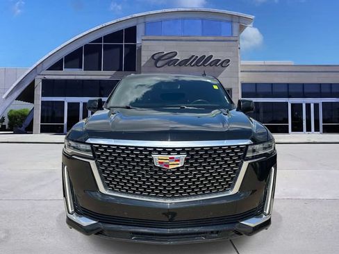 Used 2023 Cadillac Escalade ESV Luxury RWD image 2