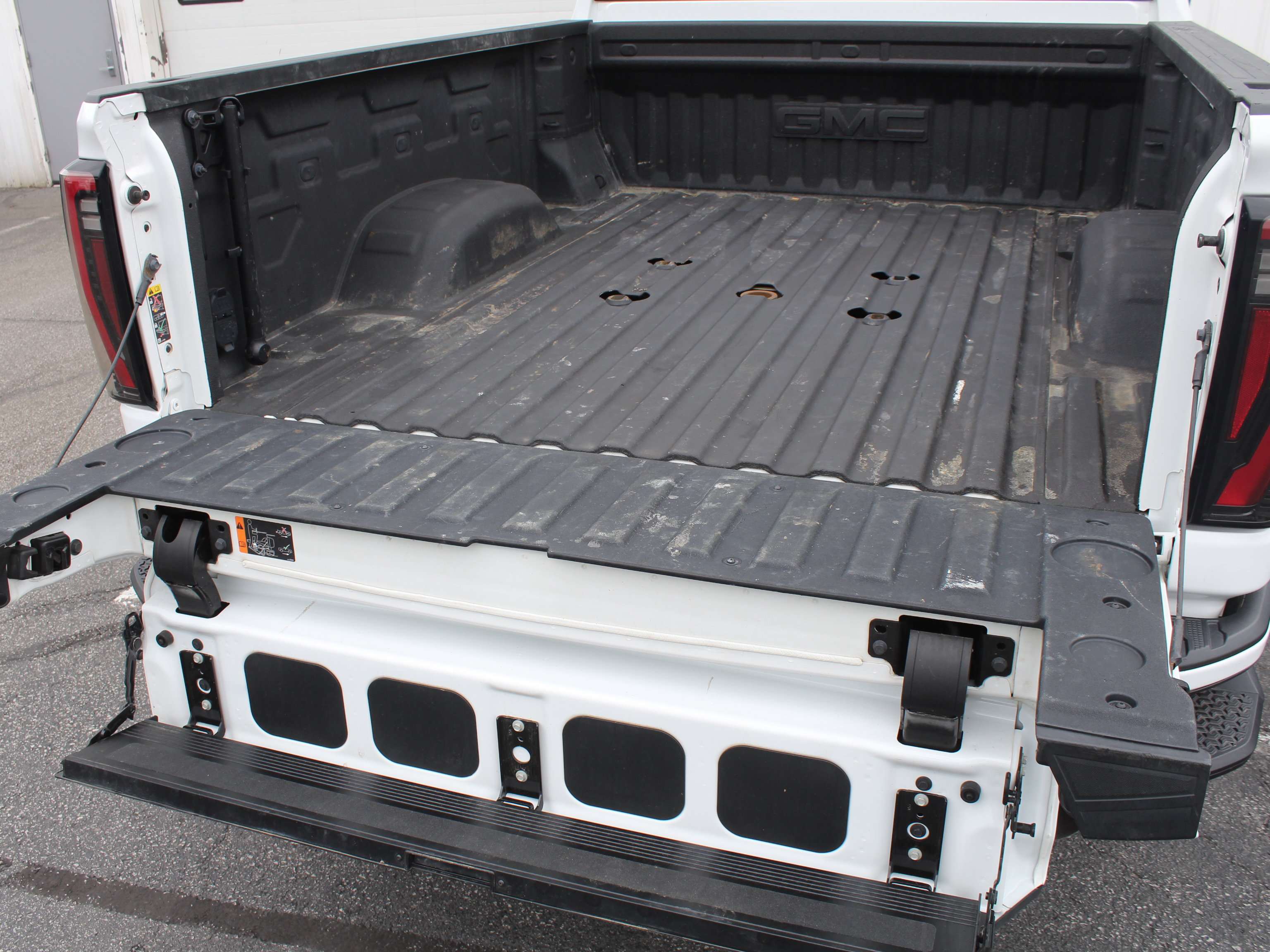 Certified 2025 GMC Sierra 2500 AT4 w/ AT4 Premium Plus Package AWD/4WD image 30