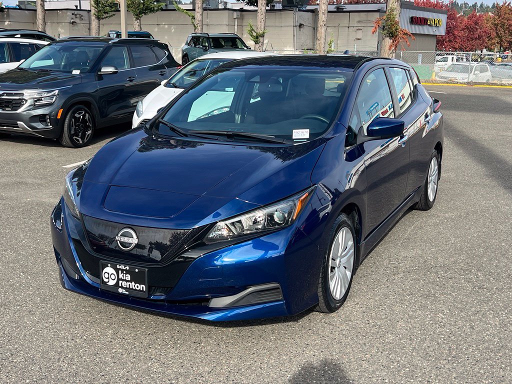 Used 2025 Nissan Leaf S FWD image 3