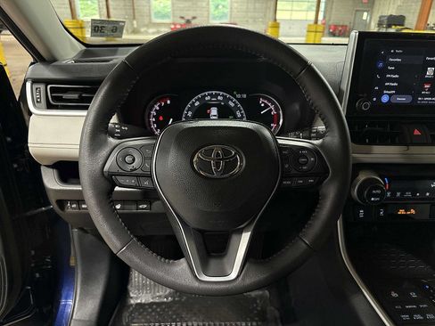 Used 2025 Toyota RAV4 XLE w/ Convenience Package AWD/4WD image 18