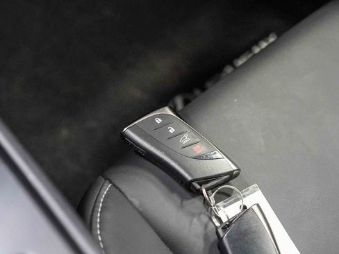 Used 2024 Lexus UX 250h FWD image 27