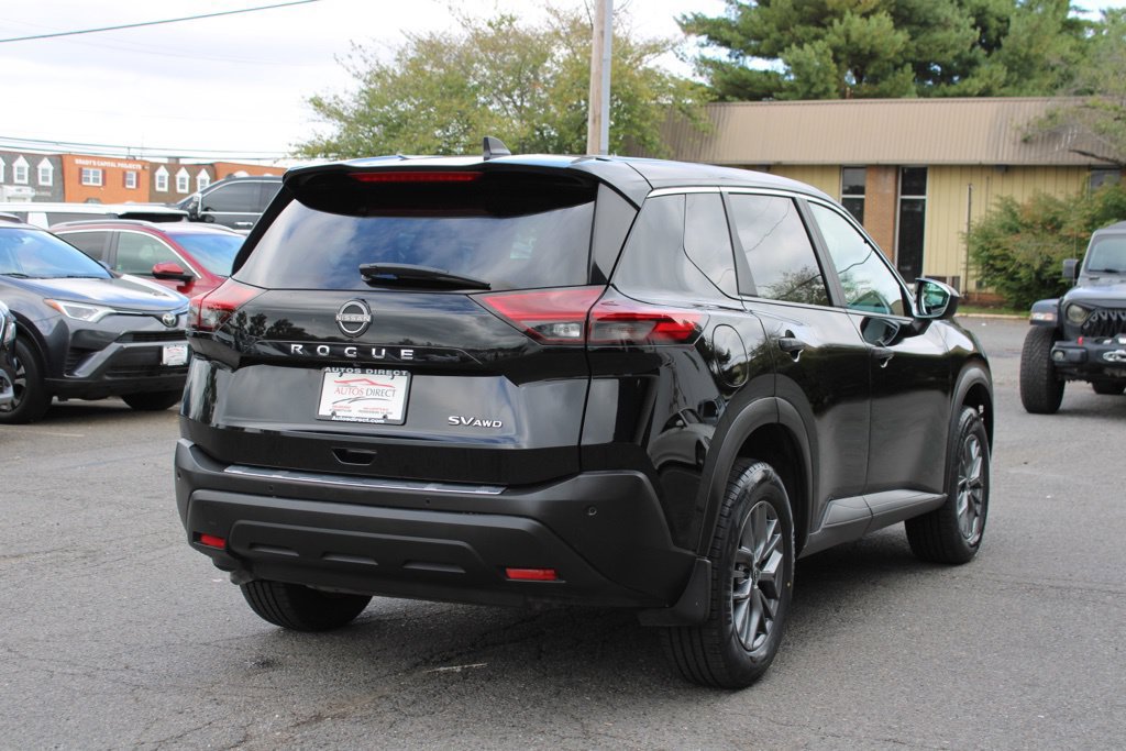 Used 2024 Nissan Rogue S AWD/4WD image 8