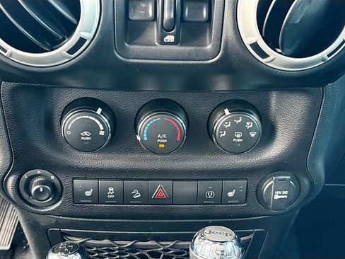 Used 2017 Jeep Wrangler Unlimited Sahara w/ Quick Order Package 24E Chief AWD/4WD image 11