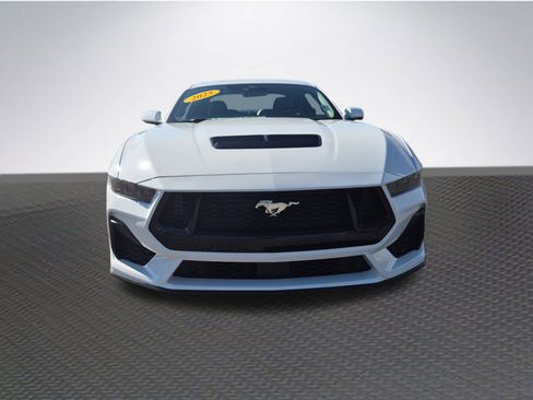 Certified 2025 Ford Mustang GT Premium image 3