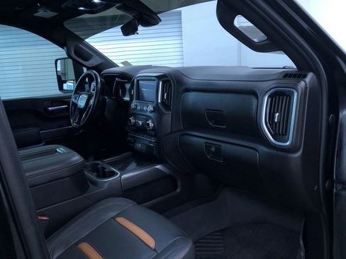 Used 2021 GMC Sierra 2500 AT4 w/ AT4 Premium Plus Package image 18