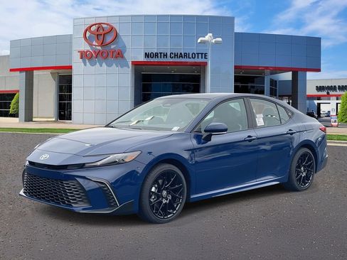 New 2026 Toyota Camry SE image 4