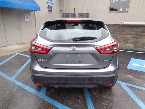 Used 2021 Nissan Rogue Sport S image 4