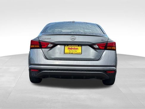Used 2023 Nissan Altima 2.5 SV image 6