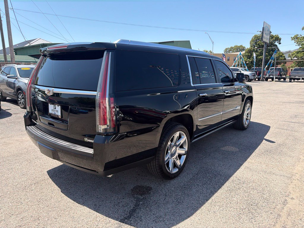 Used 2017 Cadillac Escalade ESV Premium Luxury RWD image 5