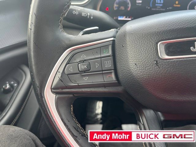 Used 2023 Jeep Grand Cherokee L Laredo AWD/4WD image 23