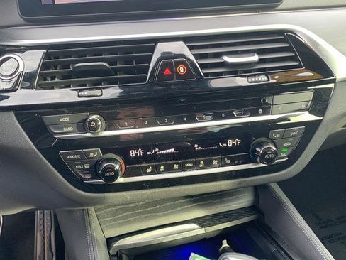 Used 2023 BMW M550i xDrive w/ Dynamic Handling Package image 42