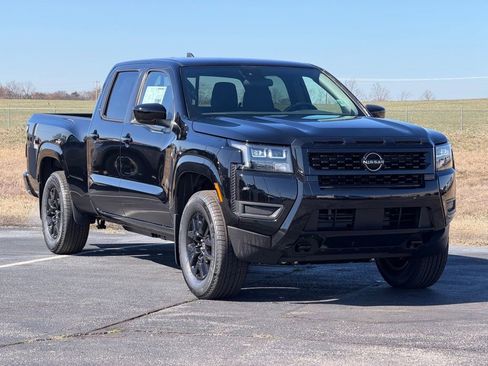 New 2026 Nissan Frontier SV image 2