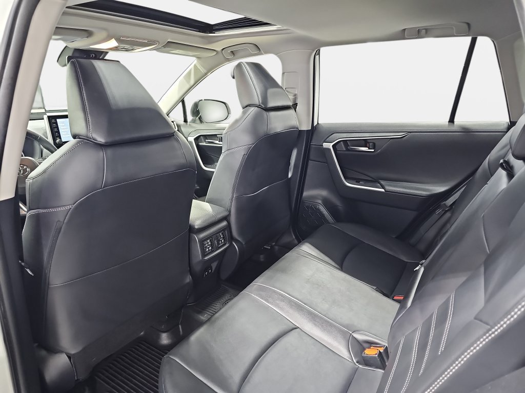 Used 2019 Toyota RAV4 Limited w/ All Weather Liner Package AWD/4WD image 13