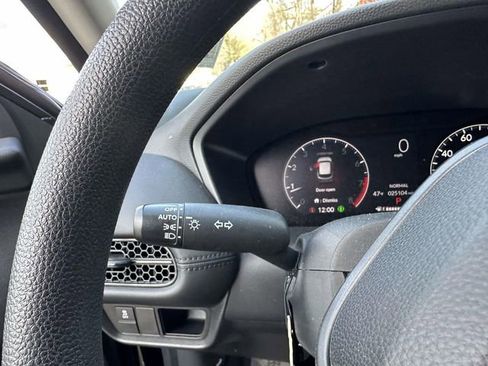 Used 2023 Honda HR-V LX image 27