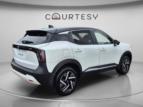 Certified 2025 Nissan Kicks SV FWD image 7