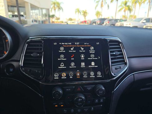 Used 2021 Jeep Grand Cherokee Limited AWD/4WD image 28