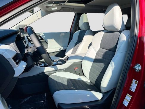 New 2025 Mitsubishi Outlander SE image 22