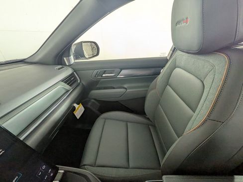 New 2026 GMC Terrain AT4 w/ Convenience Package III AWD/4WD image 28