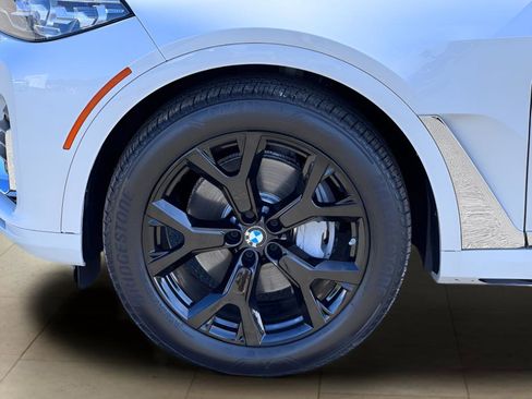 Used 2020 BMW X7 xDrive40i w/ Luxury Seating Package AWD/4WD image 43